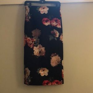 Zara floral pencil skirt size S